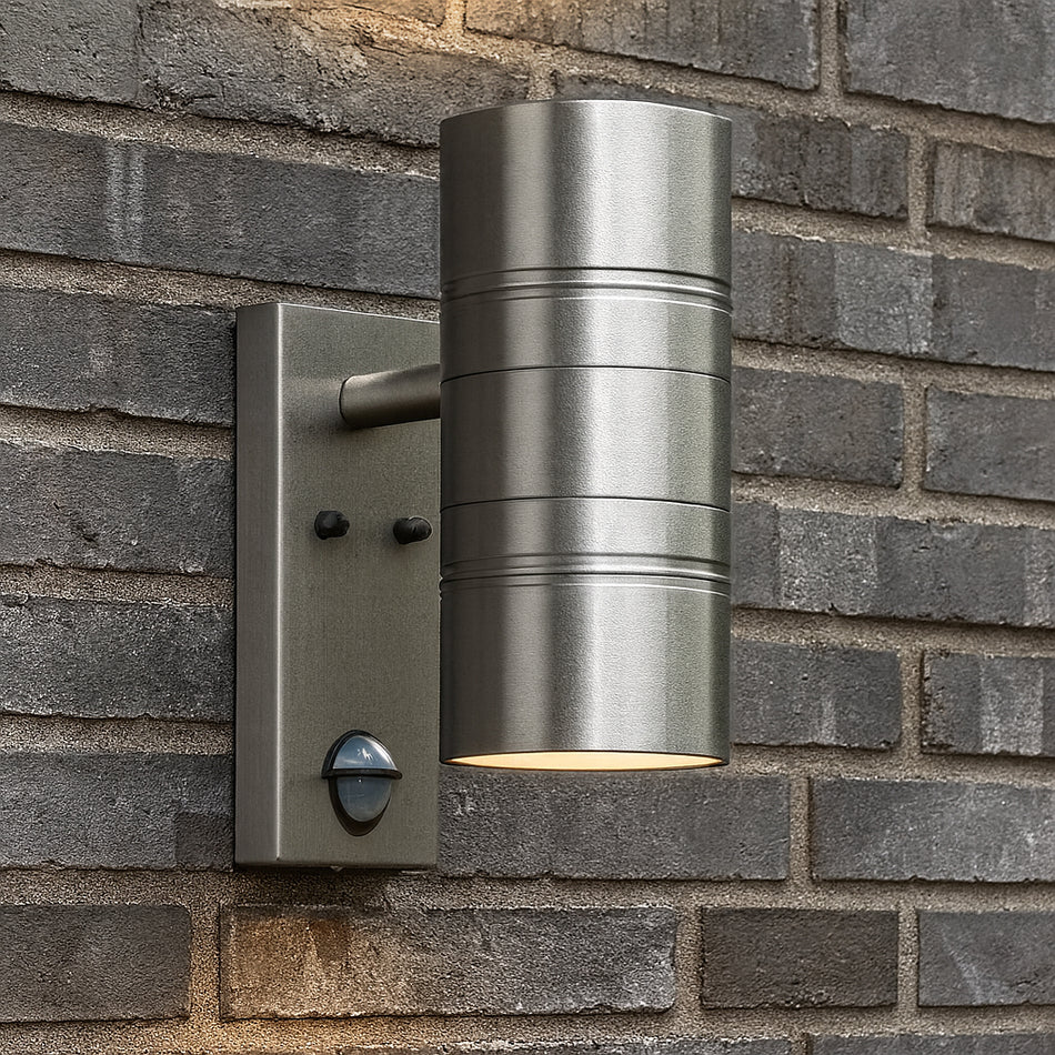 LED Wandleuchte mit Bewegungsmelder Edelstahl gebürstet rund 2-flammig IP44 GU10 230V